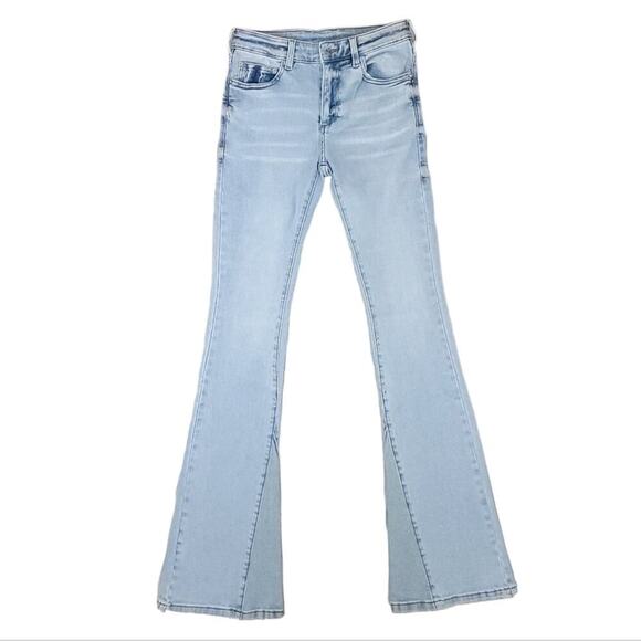Ser.o.ya Demi Mid Rise Flare Jean in Coastline Light Wash Two Tone Denim - Picture 4 of 14